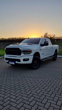 RAM 2500 6.7 I6 TURBO DIESEL LARAMIE NIGHT EDITION CD 4X4 AUTOMÁTICO